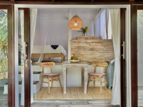 Ubud Auroville private homes with garden and kitchen